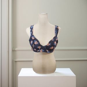 NWOT Size Medium Cupshe Blue Floral swimsuit top with Adjustable Straps